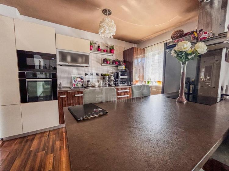 Apartament 3 camere de vanzare in Floresti - 2