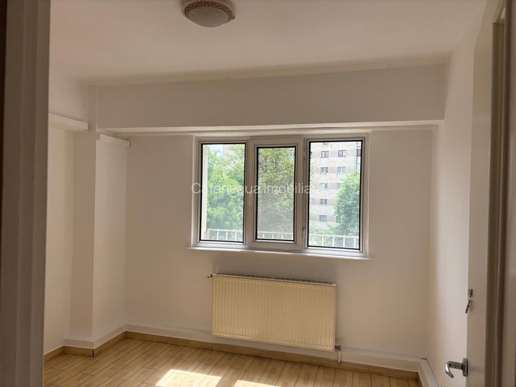 Apartament Calea 13 Septembrie colt cu Str:Sabinelor - 11