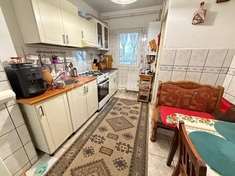 Etaj 2! Apartament 4 camere 2 băi, Tatarasi, decomandat - 9