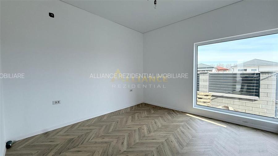 Casa Individuala - 4 camere - 2 bai - 371 mp teren - 10