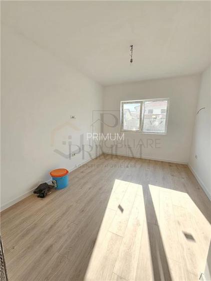 Cartier EUROPA - dormitor la parter - personalizare interioara - toate utilitati - 8