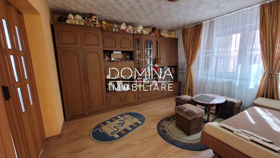 Vanzare apartament 3 camere, Targu Jiu, zona 23 August - 3