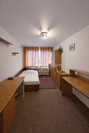 2 camere Titan decomandat, an 1972, reabilitat - 2