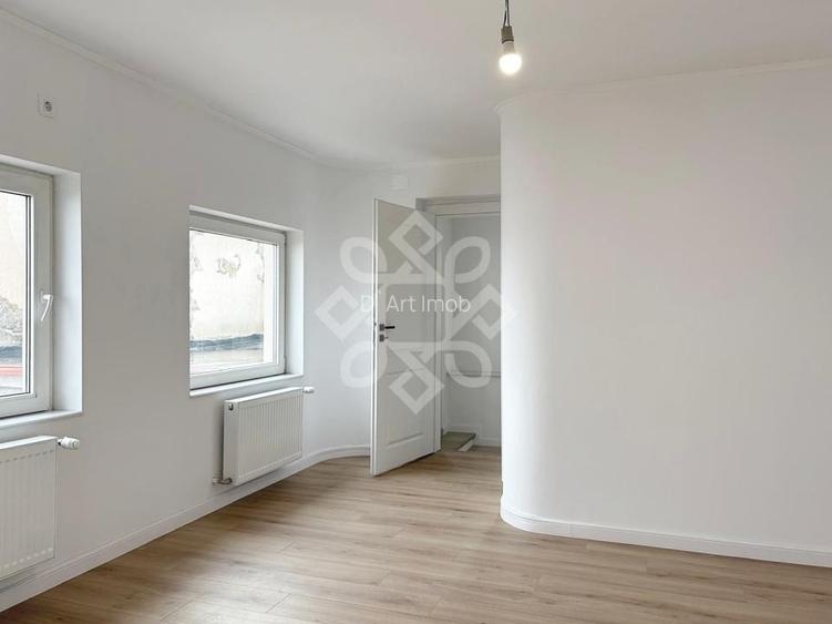 Apartament pe doua niveluri cu terasa, strada Vasile Alecsandri - 13