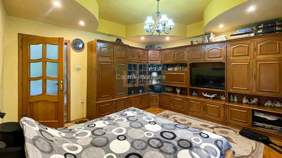 Casa 7 camere, teren 590 mp in Calnic - 5
