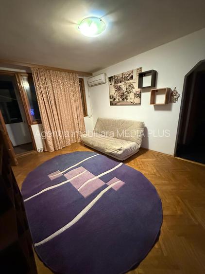 De închiriat – Apartament 2 camere, Centru - 3