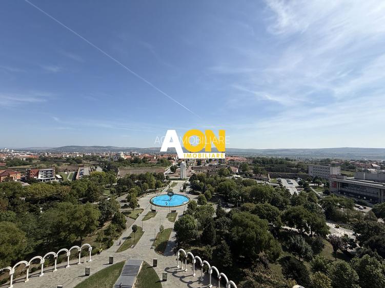 De vanzare apartament 2 camere, vedere superba Cetatea Alba Carolina - 15