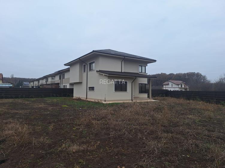 Casa individuala in complex de vile langa Mega Image 1000mp teren in folosinta - 3