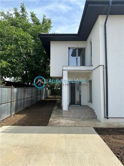 Royal Imobiliare-Vanzare Vila Zona Mitica Apostol - 2