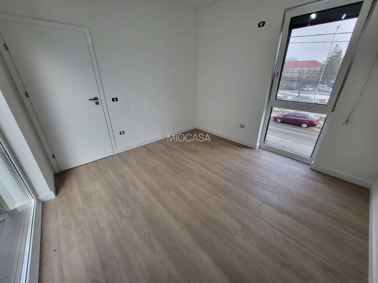 Comision 0%. Langa Iulius Mall. Zid despartitor dublu. Finisaje premium - 25