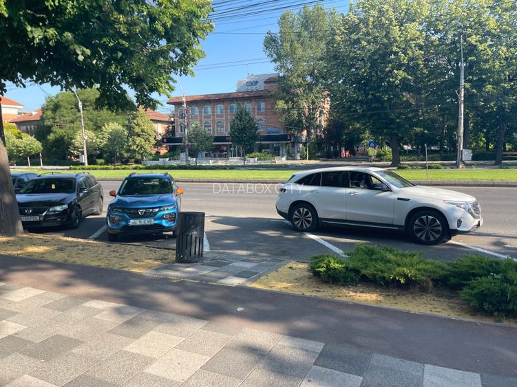 Proprietar, inchiriez spatiu comercial situat pe artera principala din Galati - 11