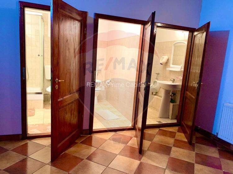 Pensiune cu 13 camere de vânzare in Bulz - 10