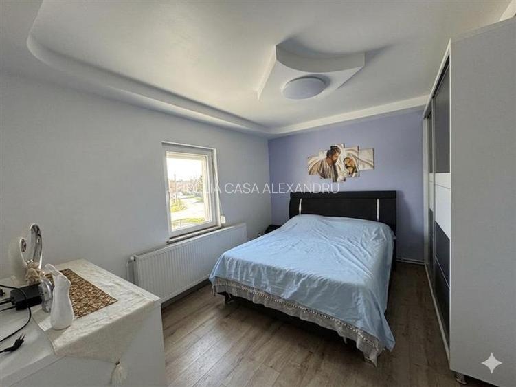 Casa de vanzare, la 2 km de Primaria Tomesti - 4