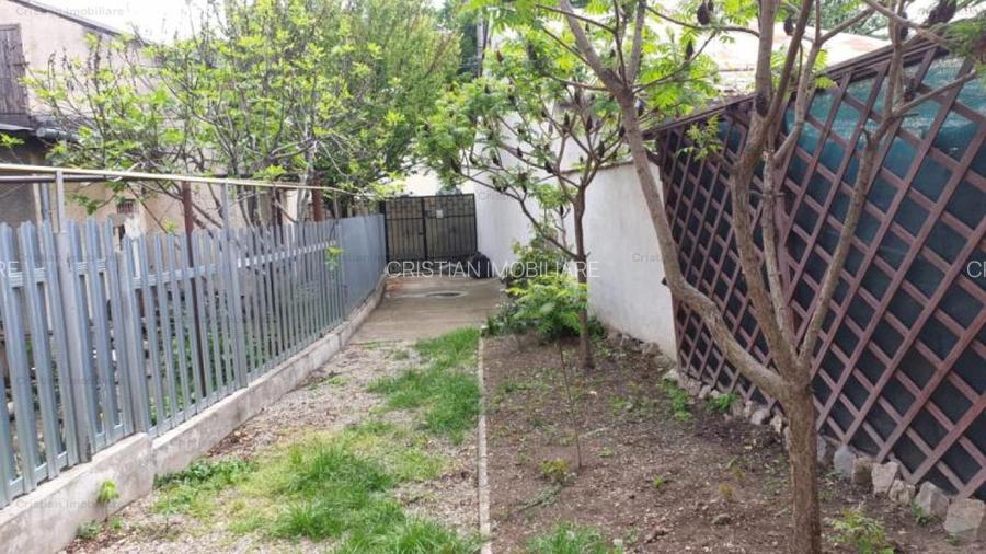 Casa 4 camere, zona Centrala, constructie caramida - 11