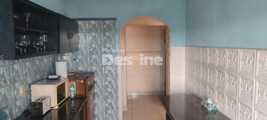 APARTAMENT CU 3 CAMERE IN ZONA MATERNA SITUAT LA ETAJUL 3 BLOC TURN - 9