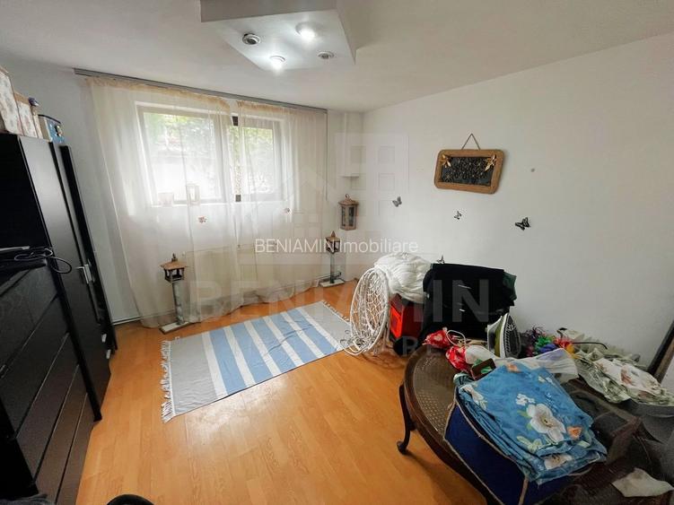Casa Deosebita 3Camere 3Bai 1460mp Teren Garaj Piscina Bariera Valcii