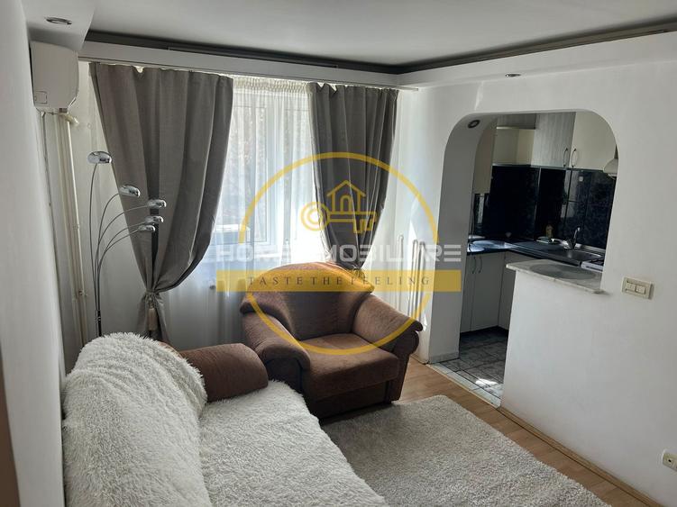Apartament cu 3 camere / 40 mp/ in zona Podu Ros