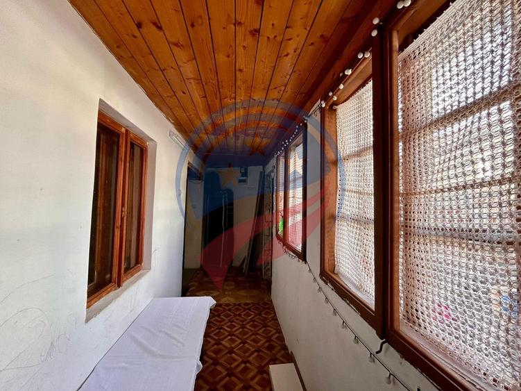 Apartament la casă, 2 camere + curte proprie, 85 mp – Str. C.D. Fortunescu