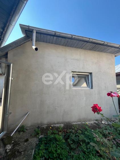 Casa cu 4 camere si baie + teren 567 mp pe Nicolae Balcescu in Gaesti