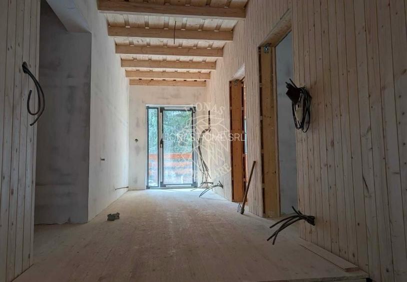 Pensiune Cabana 280mp-teren 1169 mp-foisor-200 m de Lac Colibita - 4