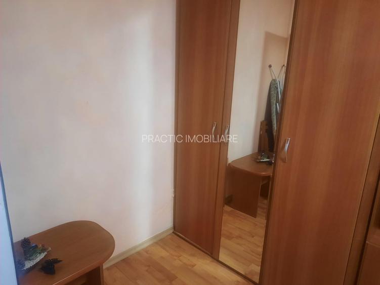 Apartament cu 2 camere in zona Micro 13B - 10