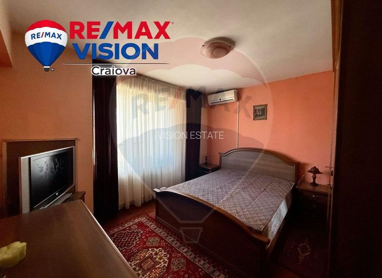 Apartament cu 4 camere de închiriat în zona 1 Mai - 4