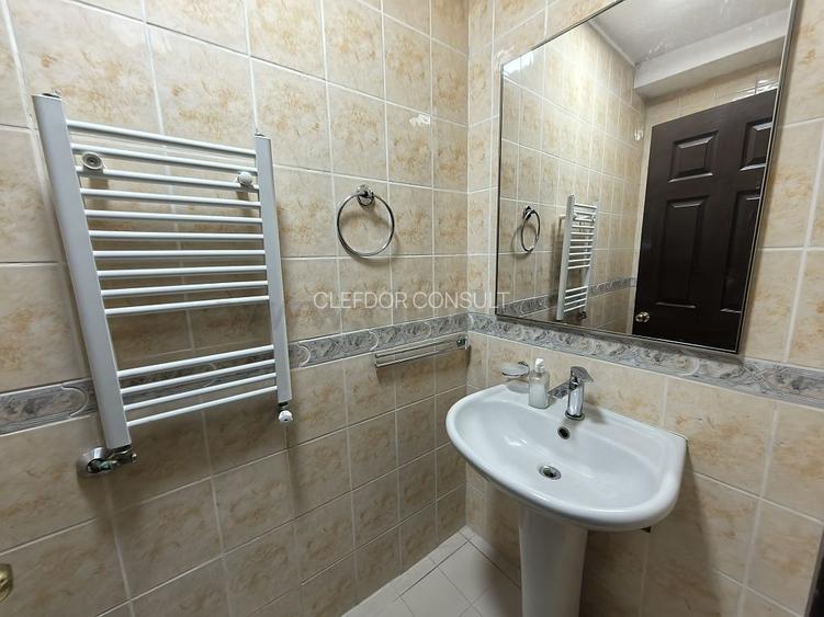 Vila de Inchiriat langa British School - 11