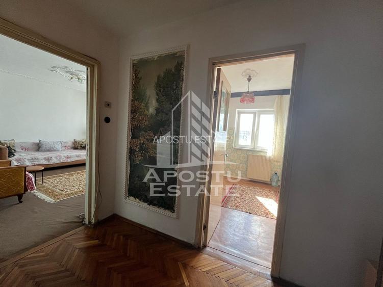 Apartament cu 3 camere, decomandat, situat in zona Sagului - 7