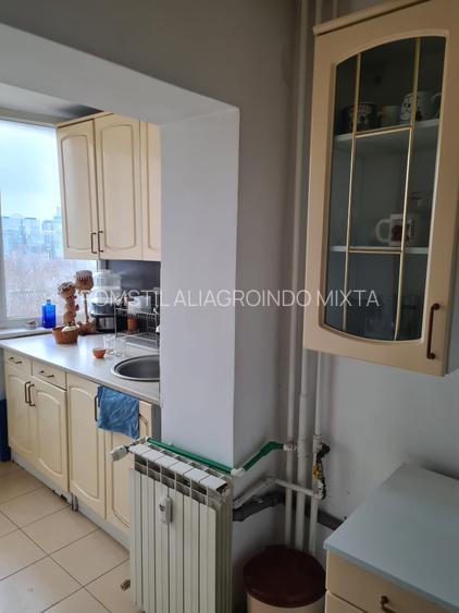 Bulevardul Unirii - 8