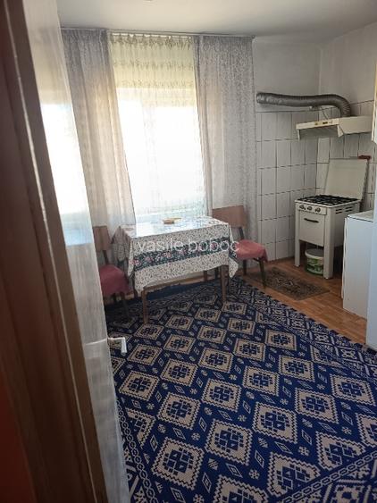 De vînzare ap .2 camere etaj 3 /4 str.Dunarii zona L - 4