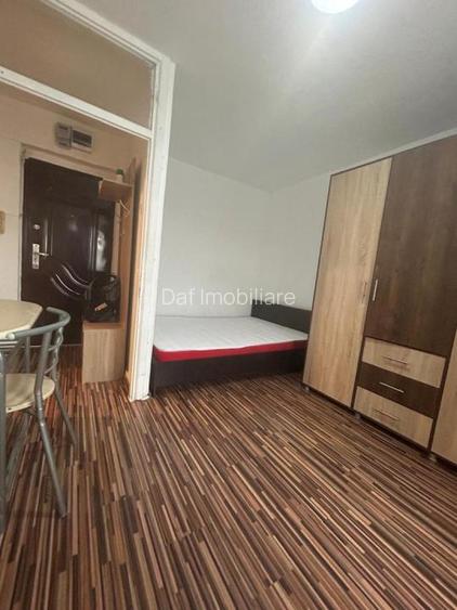 52500euro -Garsoniera langa metrou Gorjului-bloc mix - 3