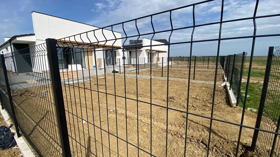 Comision 0%. Duplex spatios. Teren 380 mp. Panouri solare. - 7