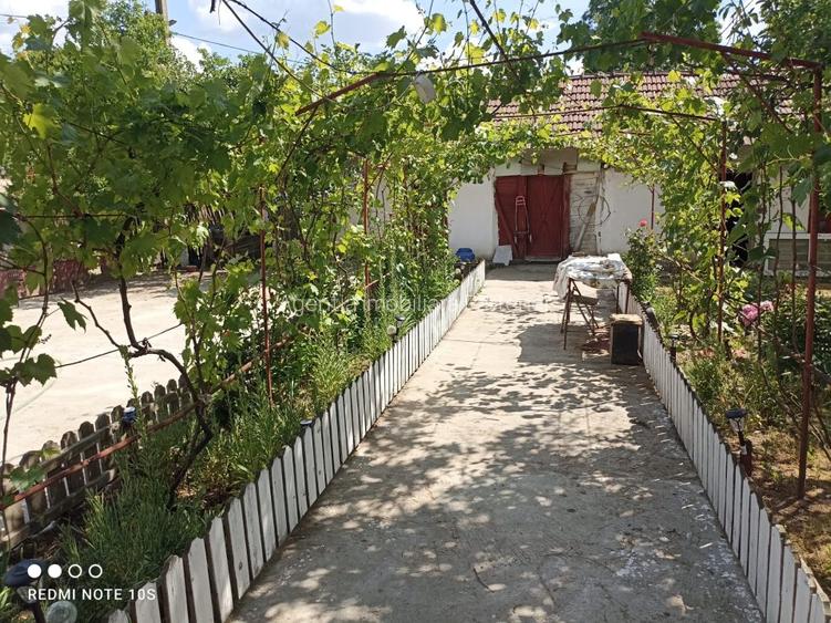 Casa batraneasca 2 camere,  Harsesti, teren 1.865mp - 8