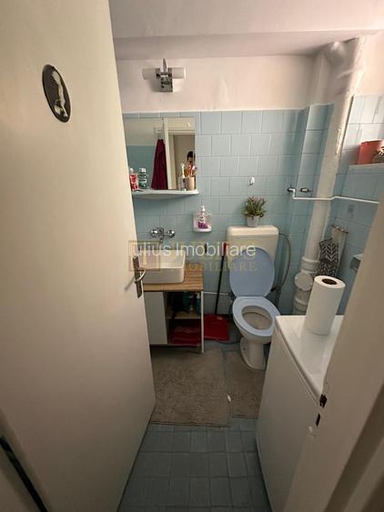 2 camere| in spatele facultatii de Medicina| disponibil din 1 Mai| - 5