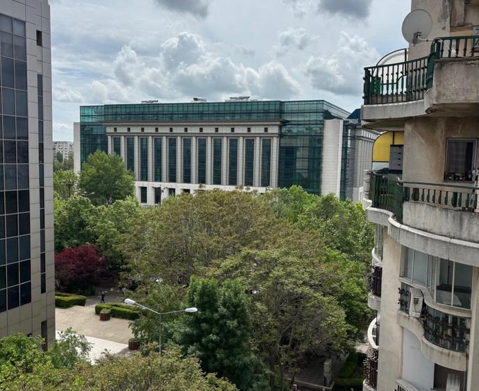 Vânzare duplex 5 camere Unirii