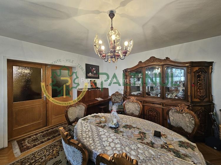 Casă spațioasă, retrasă de la stradă, într-o zonă liniștită din Sibiu - 2