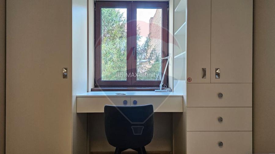 Închiriez apartament PREMIUM cu 3 camere în zonă Ultracentrală - 15