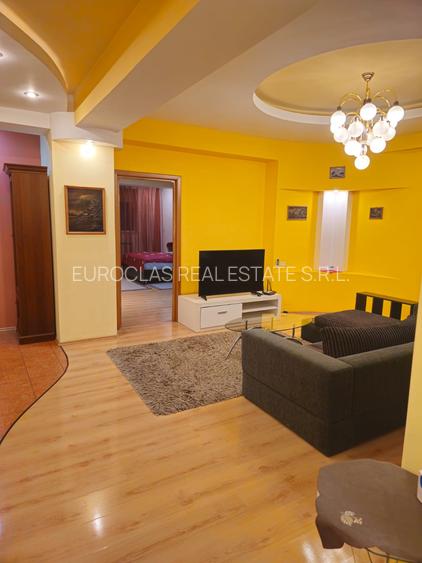 Apartament 3 camere - Ultracentral - zona Peninsula - 1.100 euro/luna (Cod E2) - 3