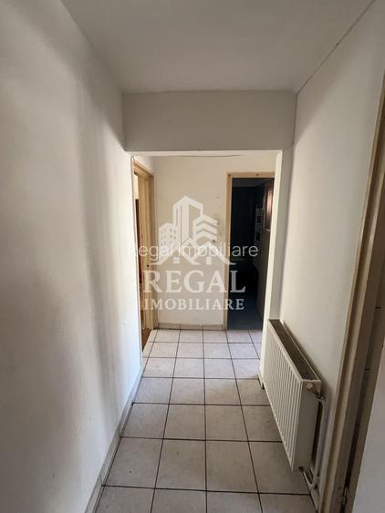 Apartament decomandat, 54 mp, etaj 2/4 – Zona M5, lângă Mall G-Plazza - 4