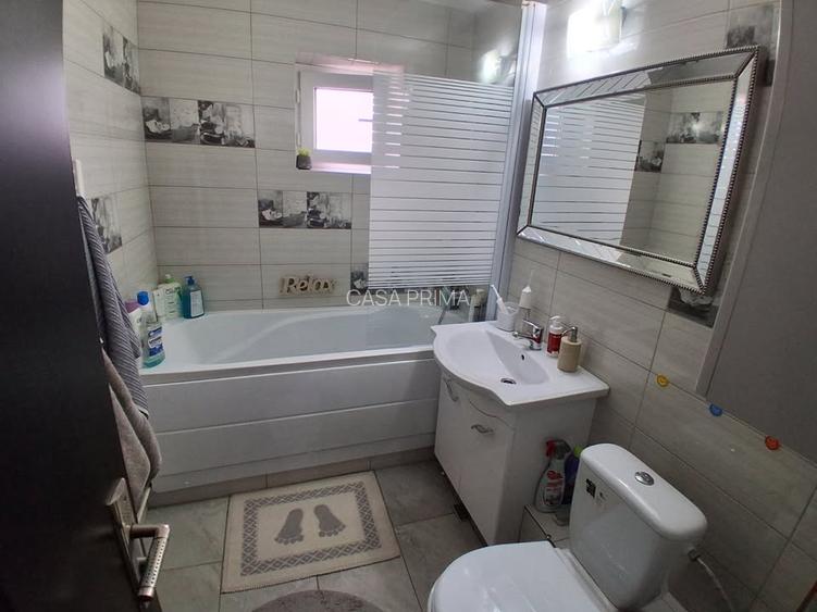 MOARA DE FOC-2 camere, et.3/4,doar va mutati, geam la baie, decomandat! - 3