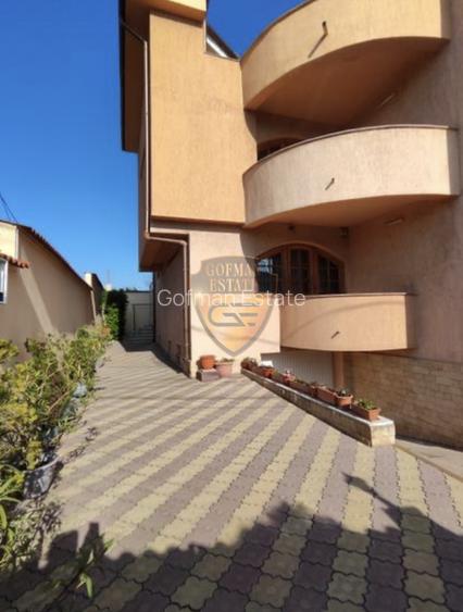 Vila KM 5, D P+1E+M 7 camere 534mp utili, 490mp teren 3 parcari 4 bai 4 balcoane - 17