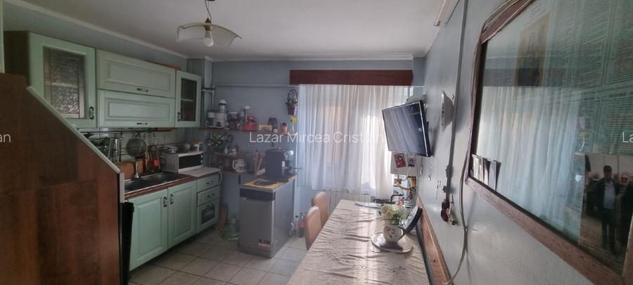 Vand Apartament 4 camere decomandat - 4