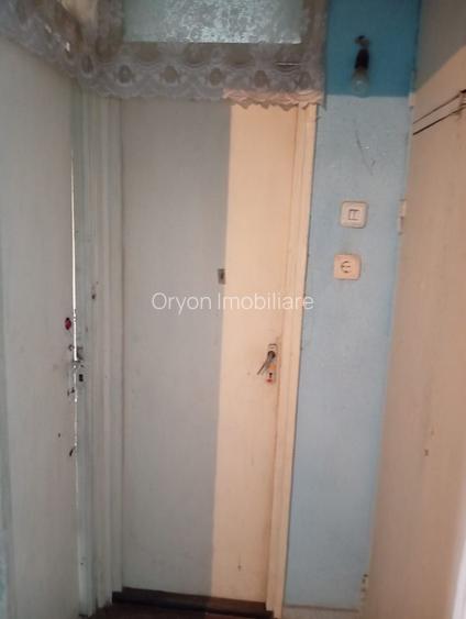 Apartament 2 camere, 48 mp, etaj 3,  ultracentral,   Rovinari - 2