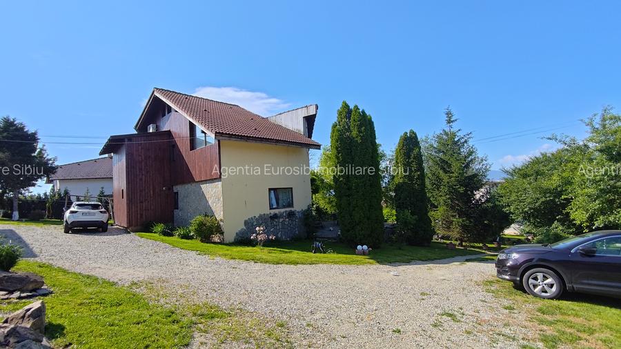 Pensiune si casa de locuit cu 3200 mp teren in Sibiu cartier Gusterita - 11