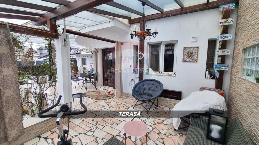 Casă / Vilă cu 10 camere de vânzare în SIGHETUL MARMATIEI zona Central - 8