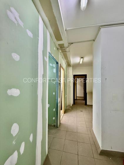 Nerva Traian, stradal , vitrina - 4