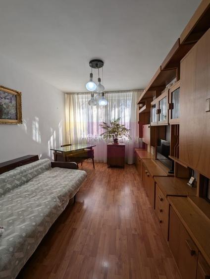 Ap 3 camere decomandat., Pta Sudului, Obregia - 3