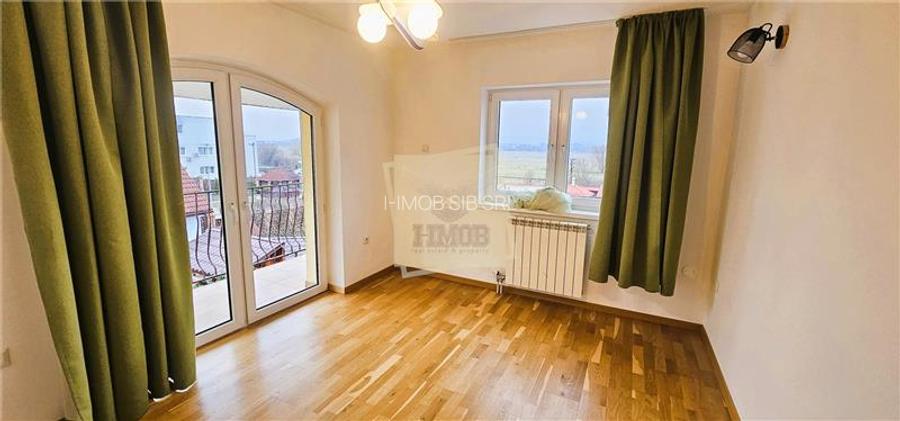 Vila spatioasa 360mp | 8 camere | 5 bai | garaj | curte | filigorie | Sibiu - 11