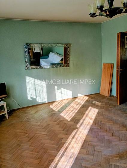 Apartament de 3 camere in zona Aviatorilor mai precis pe str Av  Mircea Zorilean - 10