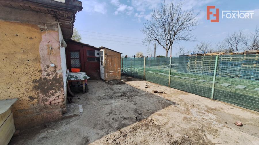 Casa cu 2 camere de vanzare si 403 mp de teren in Ronat - 2